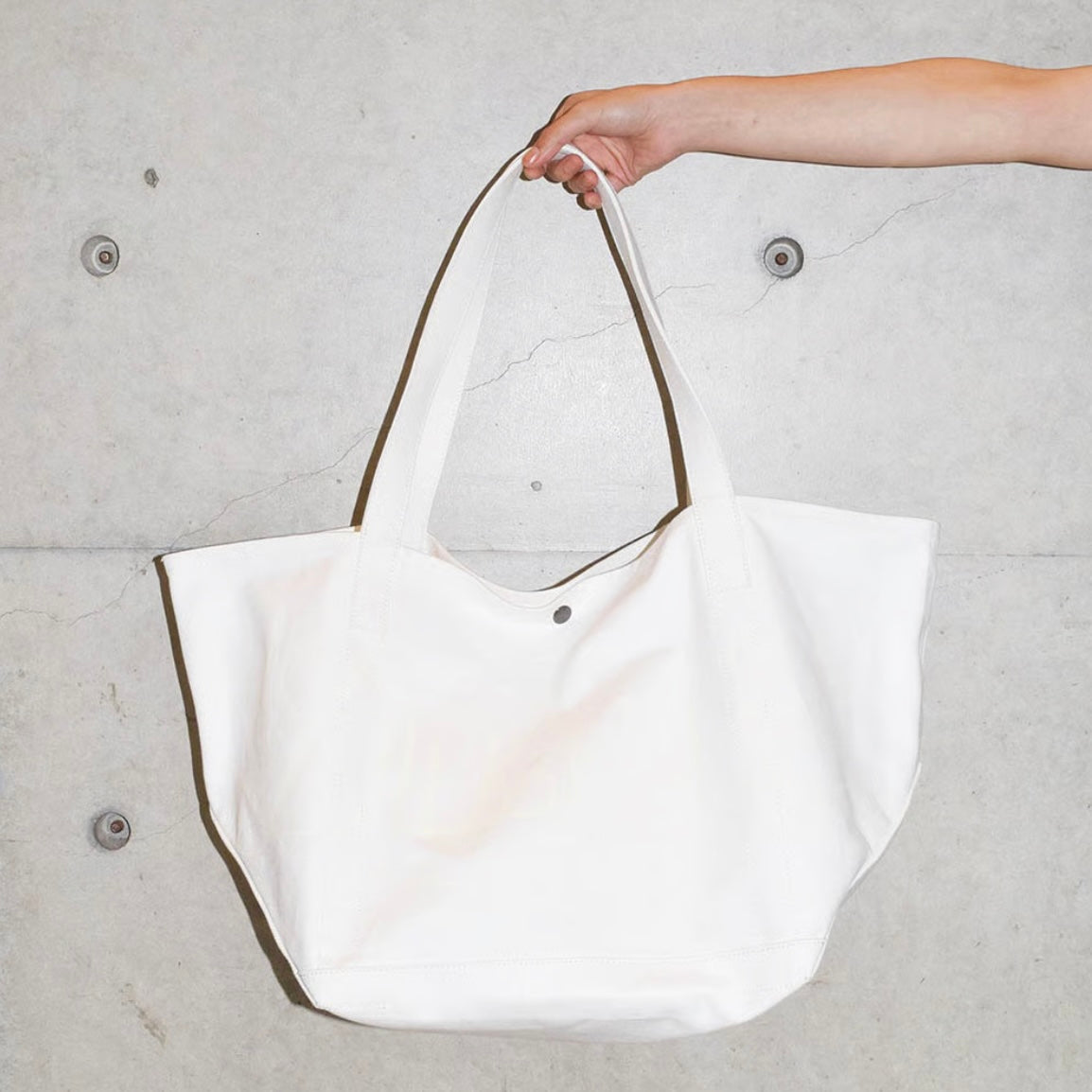 Canvas logo tote bag