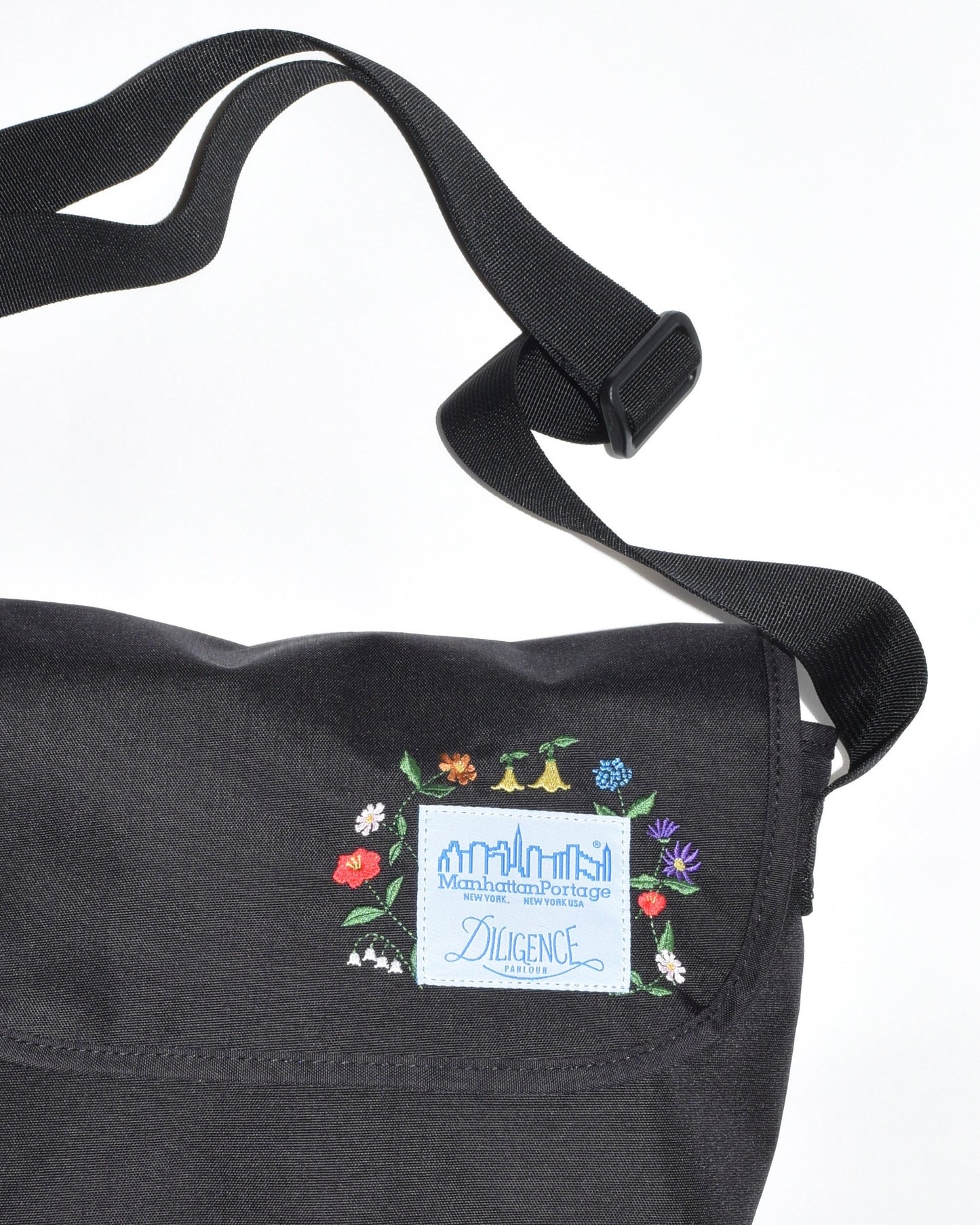 NYLON MESSENGER BAG (XS) BP W/DIV MGNT 500D CORDURA DPL