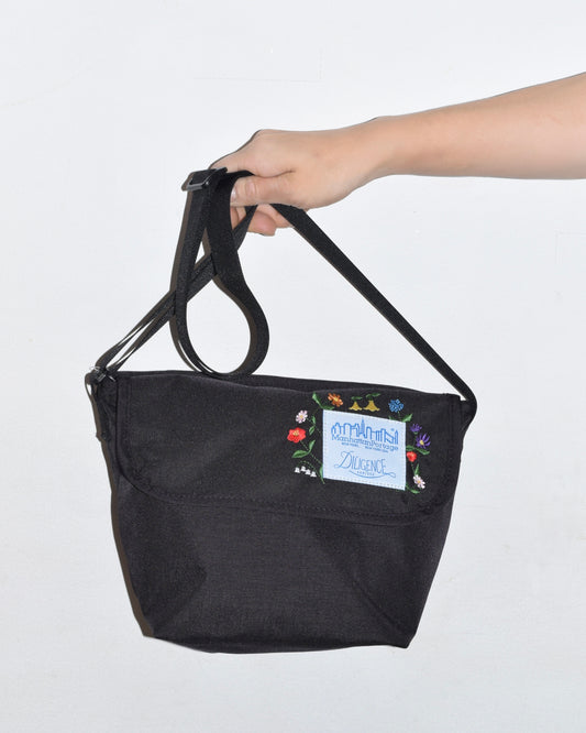 NYLON MESSENGER BAG JR (SM) BP W/DIV MGNT 500D CORDURA DPL